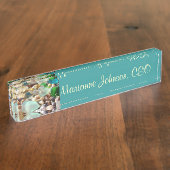 パーソナライズな名札の机の青いSeaglassのギフト デスクネームプレート (側面)