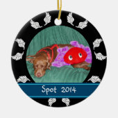 パーソナライズな天使の翼のボーダー犬の写真のオーナメント セラミックオーナメント (正面)