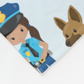パーソナライズな女の子の警察は名前に記章を付けます フリースブランケット (角)