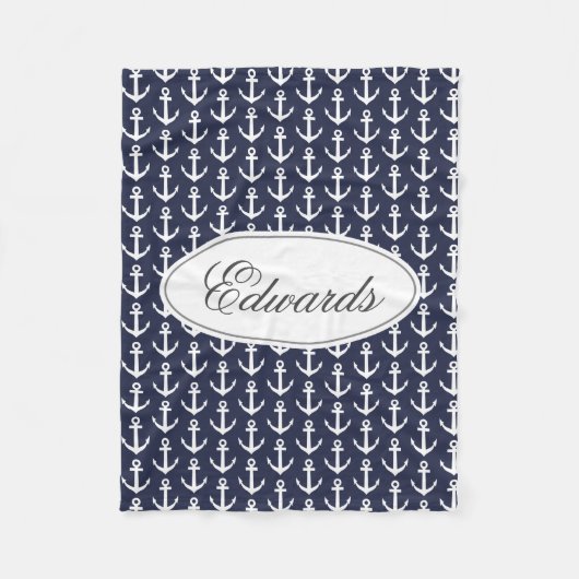 パーソナライズな姓の濃紺の航海のないかり フリースブランケット (正面)