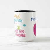 パーソナライズな幼稚園教師のマグ マグカップ (中央)