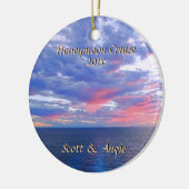 パーソナライズな新婚旅行の巡航の新婚者の写真 セラミックオーナメント (左)