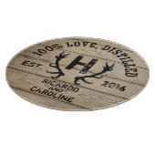 パーソナライズな木製のブルボンバレルの結婚式のモノグラム カッティングボード (角)