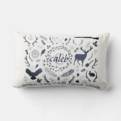 パーソナライズな森林男の赤ちゃんの子供部屋の誕生Stats ランバークッション (裏面)