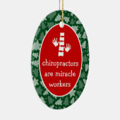 パーソナライズな楕円形のカイロプラクターのオーナメント セラミックオーナメント (右)