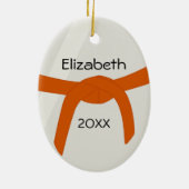 パーソナライズな武道の赤毛のオレンジベルト セラミックオーナメント (裏面)