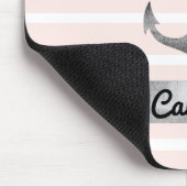 パーソナライズな淡いピンクのストライプな水彩画のいかり マウスパッド (コーナー)