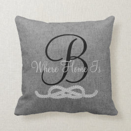 パーソナライズな灰色の素朴なモノグラム家族の枕 クッション