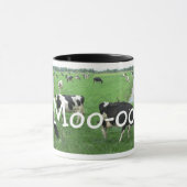 パーソナライズな牛ギフト: 牛が付いているミルクのマグ マグカップ (中央)