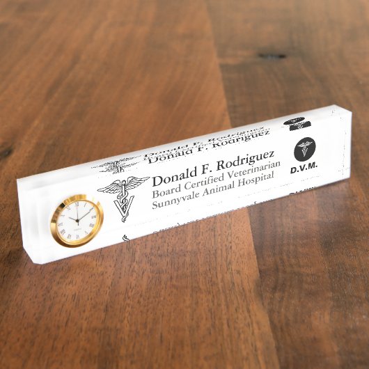 パーソナライズな獣医学 デスクネームプレート (側面)