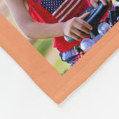 パーソナライズな珊瑚の写真のコラージュのモノグラムのなギフト フリースブランケット (角)