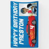 パーソナライズな男の子のレースカーの誕生会の写真 横断幕 (縦)