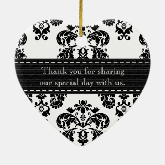 パーソナライズな白黒ダマスク織の結婚式の引き出物 セラミックオーナメント (裏面)