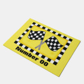 パーソナライズな競争のチェック模様の旗のカスタムな数 ドアマット (アングル)