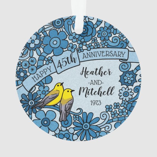 パーソナライズな第45記念日のサファイアの花柄の鳥 オーナメント (裏面)