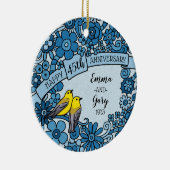 パーソナライズな第45記念日のサファイアの花柄の鳥 セラミックオーナメント (右)