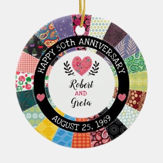パーソナライズな第50記念日、パッチワークキルト セラミックオーナメント (正面)