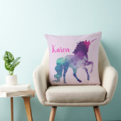 パーソナライズな紫色およびターコイズの魔法のユニコーン クッション (椅子)