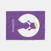 パーソナライズな紫色のプリンセスのシルエットの女の子 フリースブランケット (正面(横))