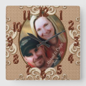 パーソナライズな結婚式の時計の写真、名前、日付 スクエア壁時計 (正面)