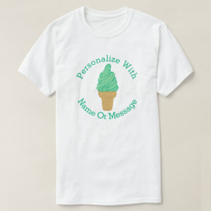 パーソナライズな緑の真新しいアイスクリームコーン Tシャツ