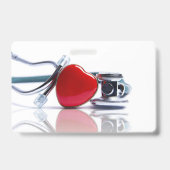 パーソナライズな聴診器およびハート バッジ (裏面)