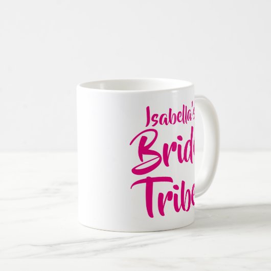 パーソナライズな花嫁の種族の金ゴールドの日付のハート コーヒーマグカップ (正面右)