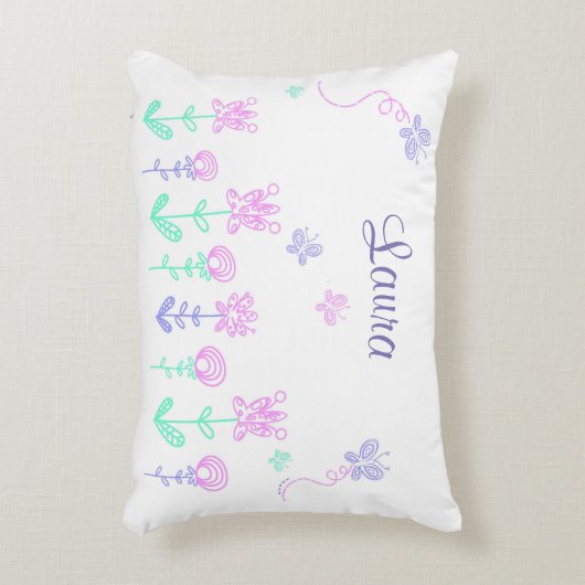 パーソナライズな蝶および花のピンク及び紫色 アクセントクッション (正面(垂直))