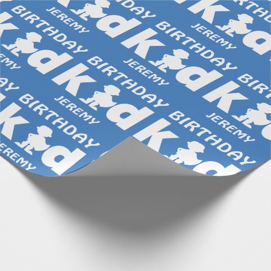 パーソナライズな誕生日の子供の男の子のスーパーヒーローのシルエット ラッピングペーパー (角)