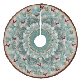 パーソナライズな赤い鳥およびWispyマツ フリース ツリースカート