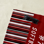 パーソナライズな赤くおよび黒い学校の卒業 ビーチタオル (インサイチュ)