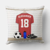 パーソナライズな赤と白のフットボールのサッカージャージー クッション (裏面)