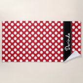 パーソナライズな赤と白の水玉模様のビーチタオル ビーチタオル (正面)