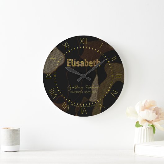 パーソナライズな軍のカムフラージュのフォントElisabeth ラージ壁時計 (ホーム)