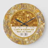 パーソナライズな金ゴールド第50の結婚記念日 ラージ壁時計 (正面)