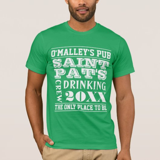パーソナライズな飲む乗組員のチームSt. Patricks日 Tシャツ (正面)