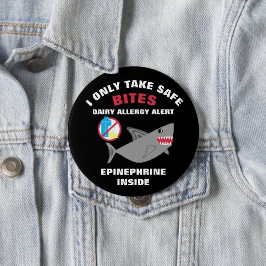 パーソナライズな鮫の酪農場のアレルギー警報Pin 缶バッジ (インサイチュ)