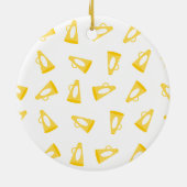 パーソナライズな黄色いメガホンおよびチアリーダー セラミックオーナメント (裏面)