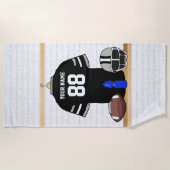 パーソナライズな黒いおよび銀製灰色のフットボールジャージー ビーチタオル (正面)