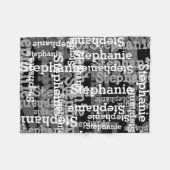 パーソナライズな黒いですか灰色の一流のコラージュ フリースブランケット (正面(横))