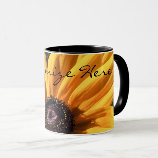 パーソナライズな黒によって注目されるスーザンのコーヒー・マグ マグカップ (正面右)