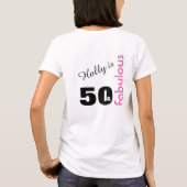 パーソナライズな50およびすばらしいテーマの第50誕生日 Tシャツ (裏面)