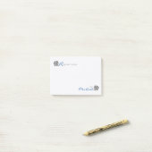 パーソナライズな"RElephantは"灰色および青に注意します ポストイット (デスク上)