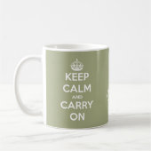 パーソナライズなKeep Calm and Carry Onのセージグリーン コーヒーマグカップ (左)