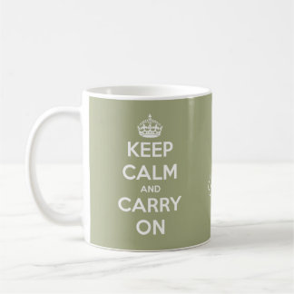 パーソナライズなKeep Calm and Carry Onのセージグリーン コーヒーマグカップ