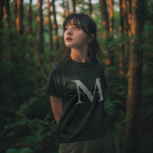 パーソナライズイニシャル名女性の暗い Tシャツ