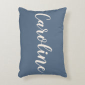 パーソナライズドネーム ダスティーブルー ミニマルスクリプト アクセントクッション (正面(垂直))