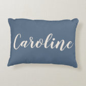 パーソナライズドネーム ダスティーブルー ミニマルスクリプト アクセントクッション (裏面)