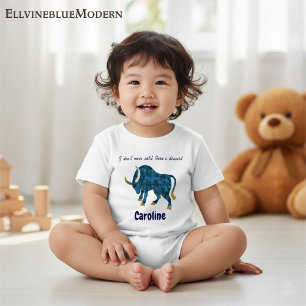 パーソナライズド おうし座の美食家でしっかり者のこどもアート ベビーTシャツ