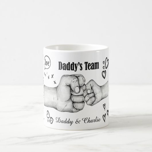パーソナライズド Daddy's Team カスタム パパと子供の名前 コーヒーマグカップ (中央)